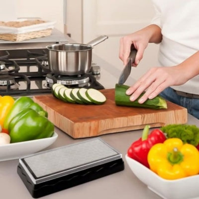 affuteur-de-couteaux-couteau-tranchant-courgette