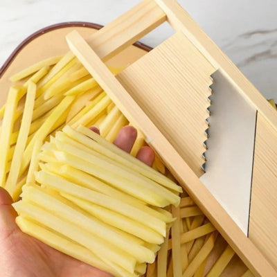 cuisine-mandoline-frite-coupee