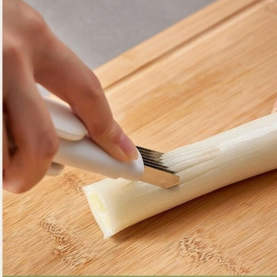 econome-cuisine-dents-coupant-en-lamelle