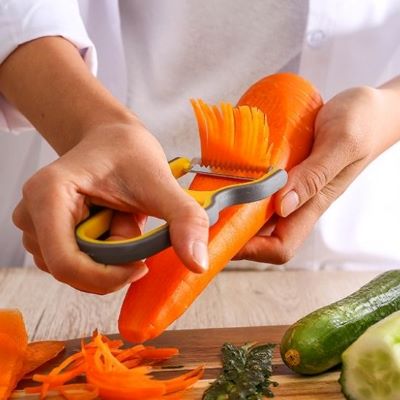 epluche-legume-carotte-en-julienne