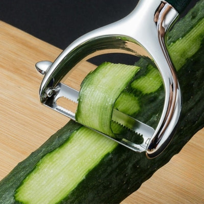 eplucheur-legume-courgette-epluchee
