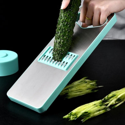 mandoline-cuisine-concombre-coupe-lamelle
