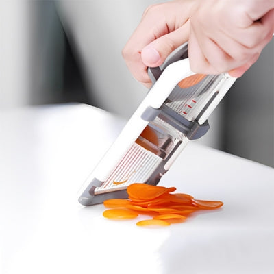 mandoline-japonaise-carotte-tranches