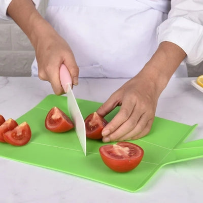 planche-a-decouper-tomates-coupees