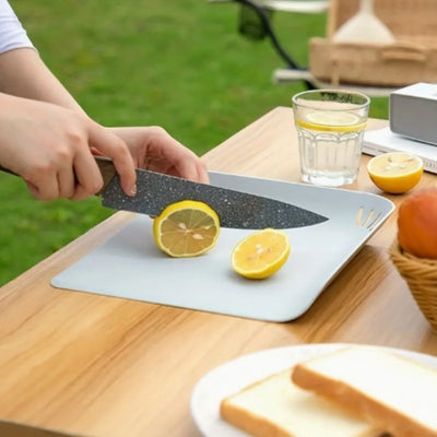 planche-a-decouper-trou-suspension