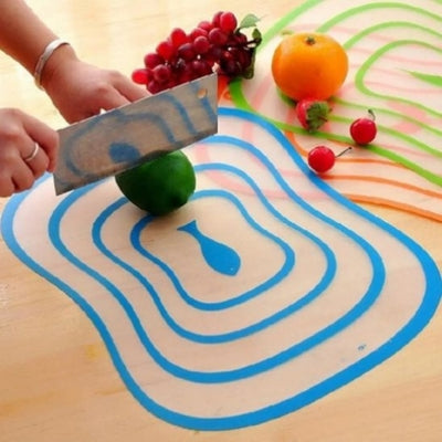 planche-a-decouper-bleue-kiwi-decoupe