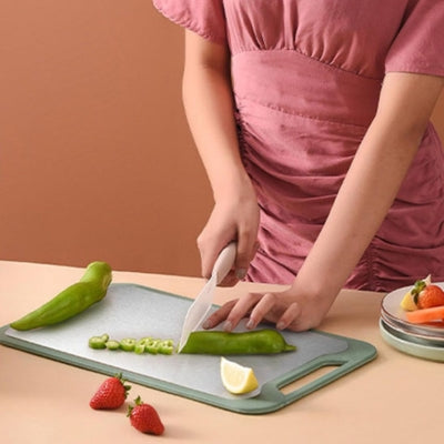 planche-a-decouper-piment-coupe