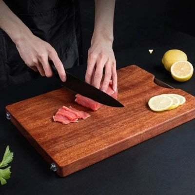 planche-a-decouper-bois-viande-coupee