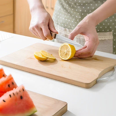 planche-a-decouper-bois-citron-en-tranche
