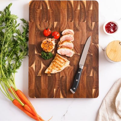 planche-bois-a-decouper-viande-et-legume-decoupes