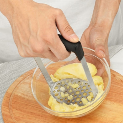 presse-puree-trous-uniformes