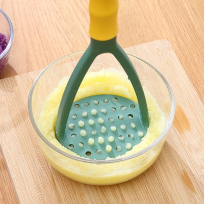 presse-puree-vert-ecrasant-pomme-de-terre